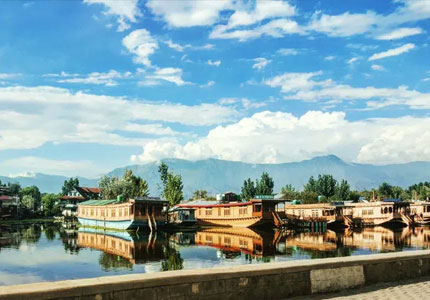 Kashmir Mountain Escape Tour